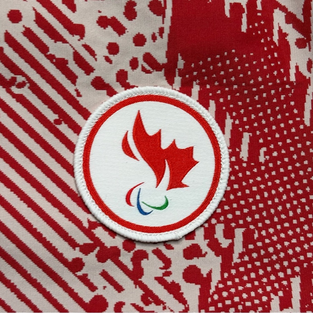 Lululemon 2024 Olympic Team Canada Convertible Jacket - Picture 4 of 9